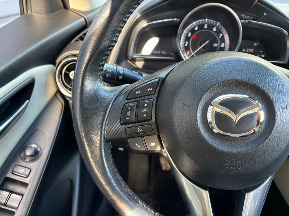 Mazda2 1.5 SKYACTIV 90 Ch SELECTION - Si&egrave;ges chauffants - Affichage 2017 occasion 44220 Cou&euml;ron