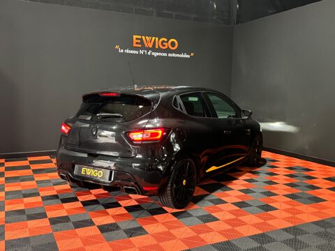Clio RS 18 TROPHY 1.6 220 CH EDC (1107/1725) / AKRAPOVIC / CAMERA 2018 occasion 29000 Quimper