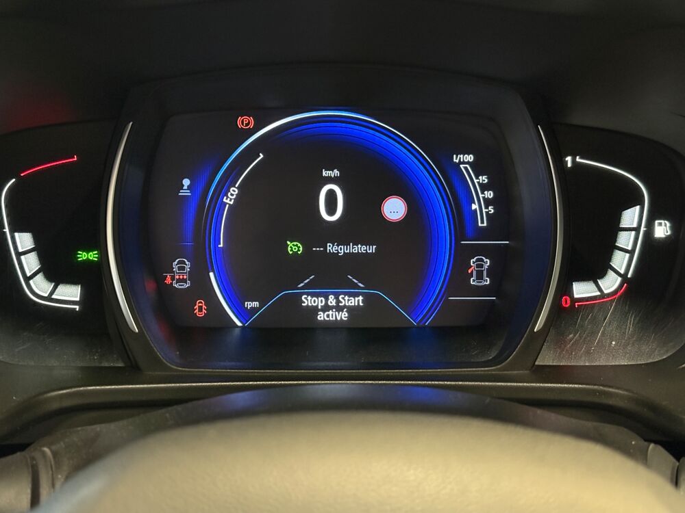 Kadjar 1.2 TCE 130CH INTENS- MOTEUR REMPLACE- ENTRETIEN COMPLET-ATT 2015 occasion 69400 Arnas