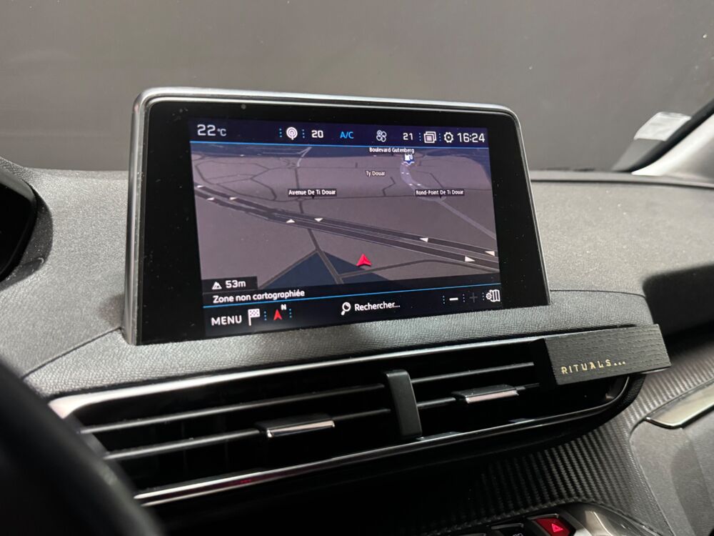 3008 GENERATION-II 1.6 120 CH ALLURE / CAMERA 360 / CARPLAY / COU 2017 occasion 29000 Quimper