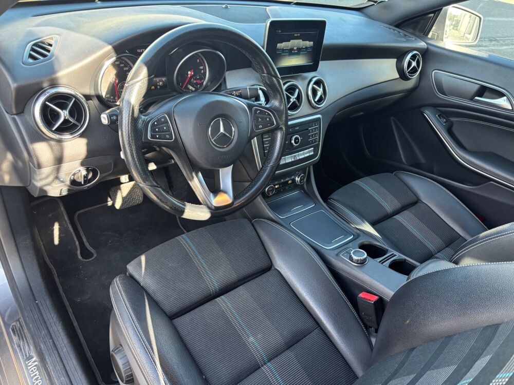Classe CLA COUPE 2.2 200 CDI 135 CH SENSATION 7G-DCT BVA / 7G-DCT / DYN 2017 occasion 40000 Mont-de-Marsan