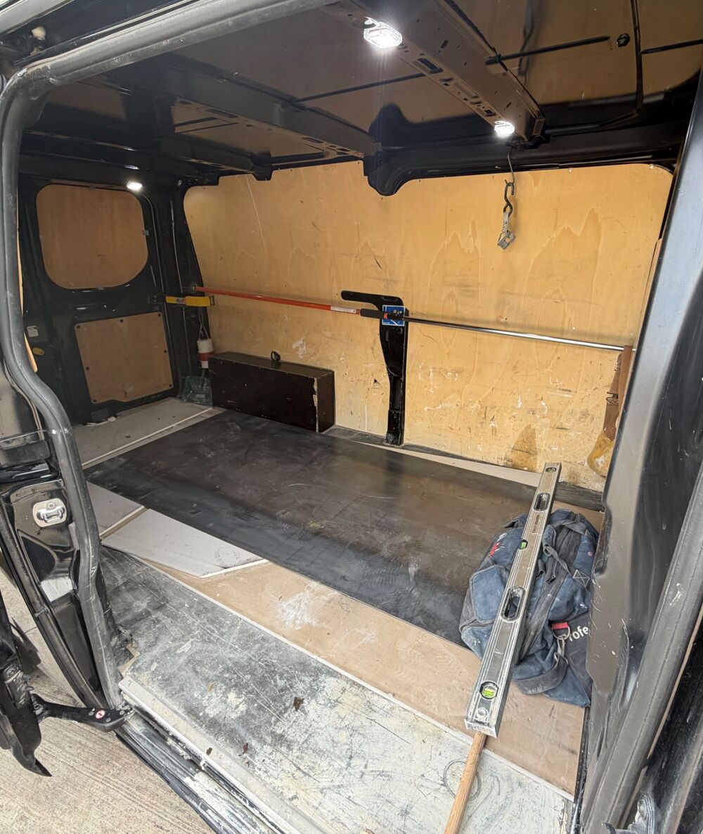 Transit Custom (2) FOURGON 300 2.0 TDCI 170 LIMITED L2H1 + SI&Egrave;GeS CHAUFFANT 2020 occasion 54000 Nancy