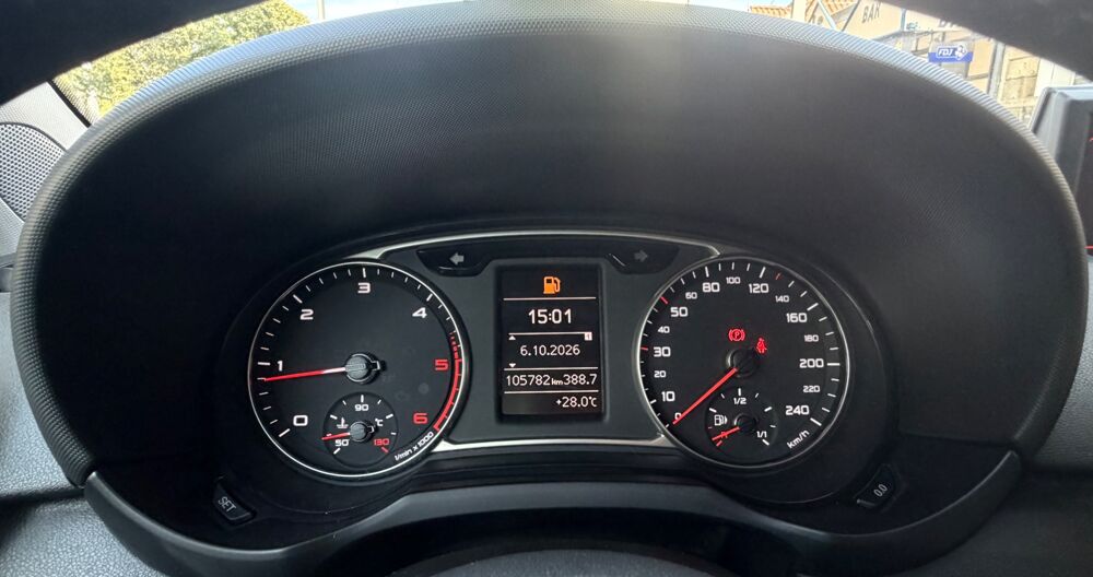 A1 SPORTBACK 1.6 TDI 90 AMBITION 2012 occasion 33100 Bordeaux