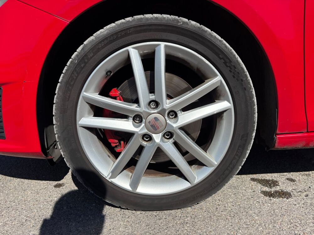 Leon 2.0 TDI 170 CH FR / COURROIE OK / RADAR DE RECUL 2011 occasion 40000 Mont-de-Marsan