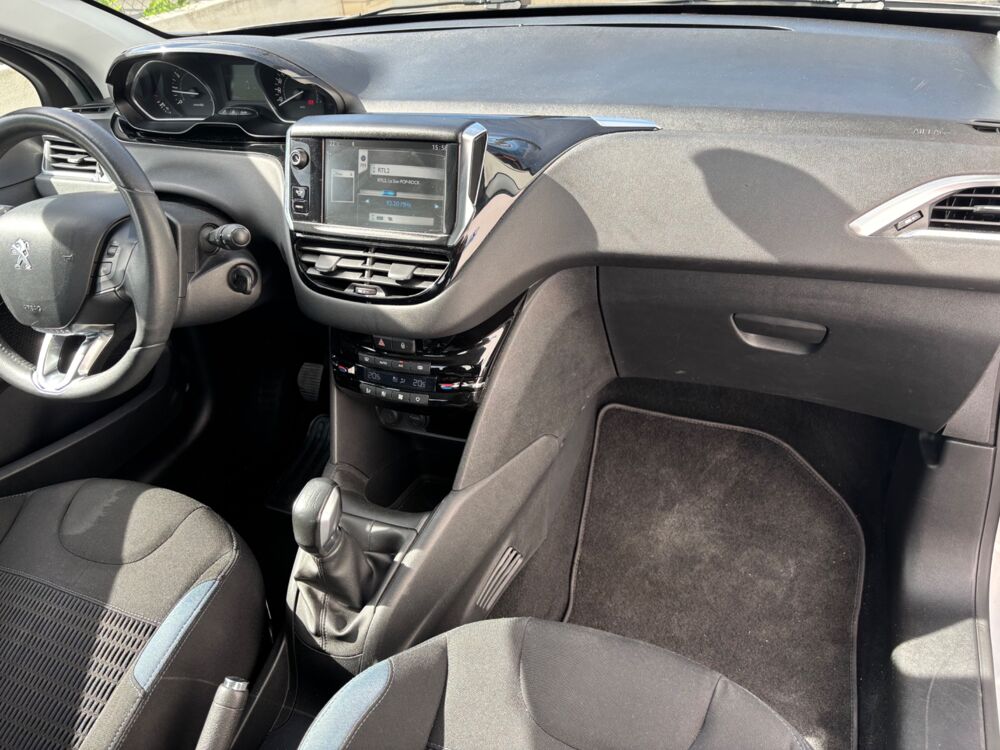 208 1.2 VTI 80 CH ALLURE / COURROIE OK / RADAR DE RECUL / CLIMAT 2014 occasion 40000 Mont-de-Marsan