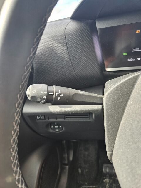 C4 1.2 135 MHEV HYBRID BUSINESS E-DCS6 BVA START-STOP 2024 occasion 38590 Saint-&Eacute;tienne-de-Saint-Geoirs