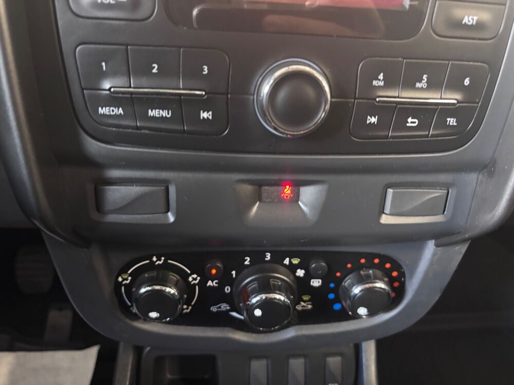 Duster 1.2 TCE 125 AIR 4X2 - ATTELAGE 2014 occasion 79000 Niort