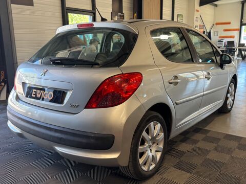 207 1.6 120Ch - EXCECUTIVE - CHAINE DE DISTRIBUTION - BOITE AUTO 2007 occasion 79000 Niort