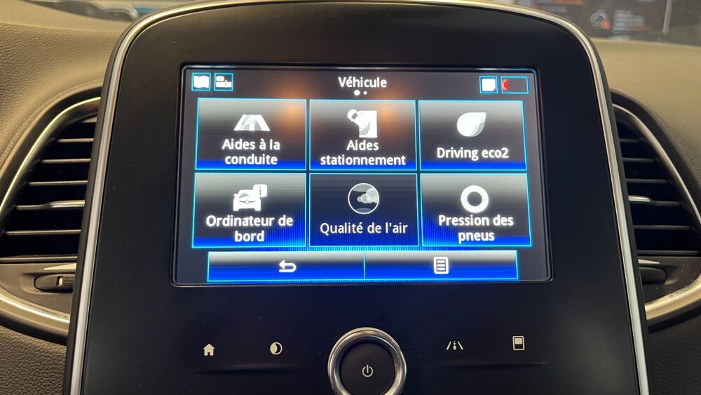 Grand scenic IV 1.7 BLUEDCI 120ch BLACK EDITION + ENTRETIEN RENAULT 2019 occasion 21850 Saint-Apollinaire