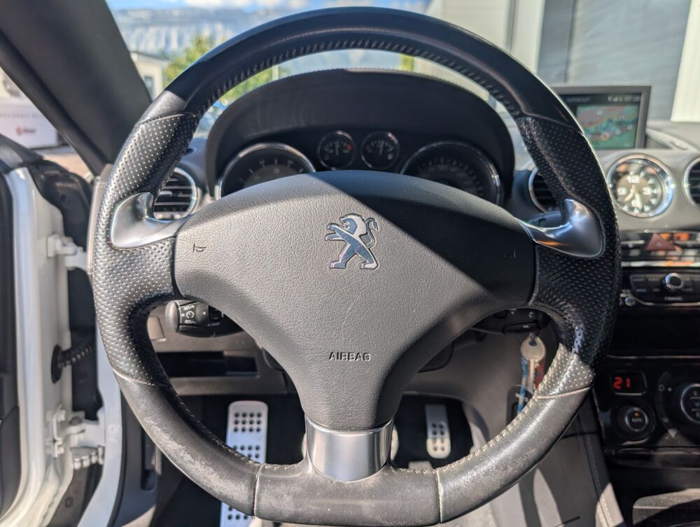RCZ 2.0L HDI 165ch + RADAR DE RECUL + BECQUET RELEVABLE + PHARES 2015 occasion 38420 Le Versoud