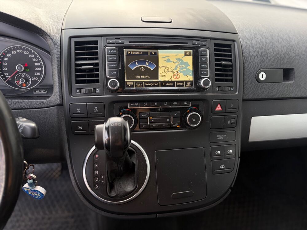 MULTIVAN T5 2.0 TDI 180CH BLUEMOTION HIGH LINE 4MOTION DSG / MOTEUR N 2011 occasion 25300 Pontarlier