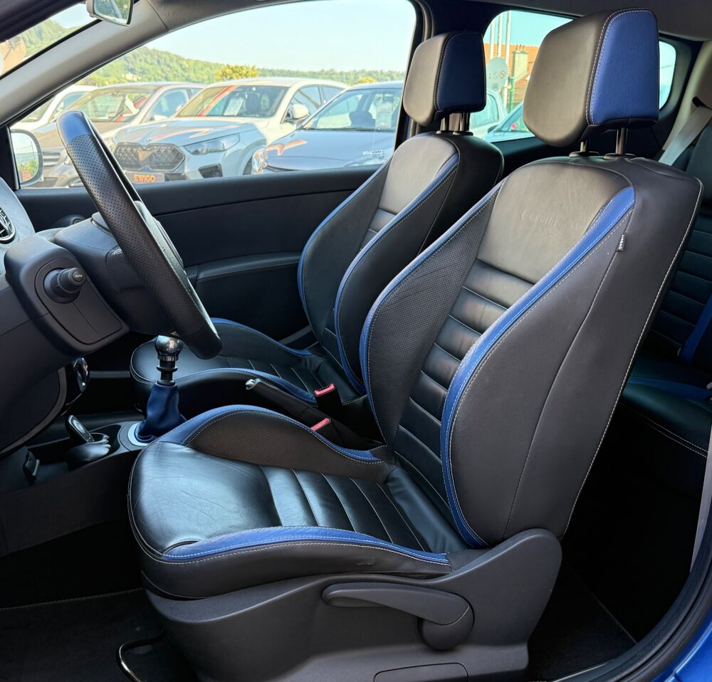 Clio III (2) 2.0 16V 203 RS GORDINI + 1ere MAIN FR + FUTUR COLLEC 2011 occasion 54000 Nancy