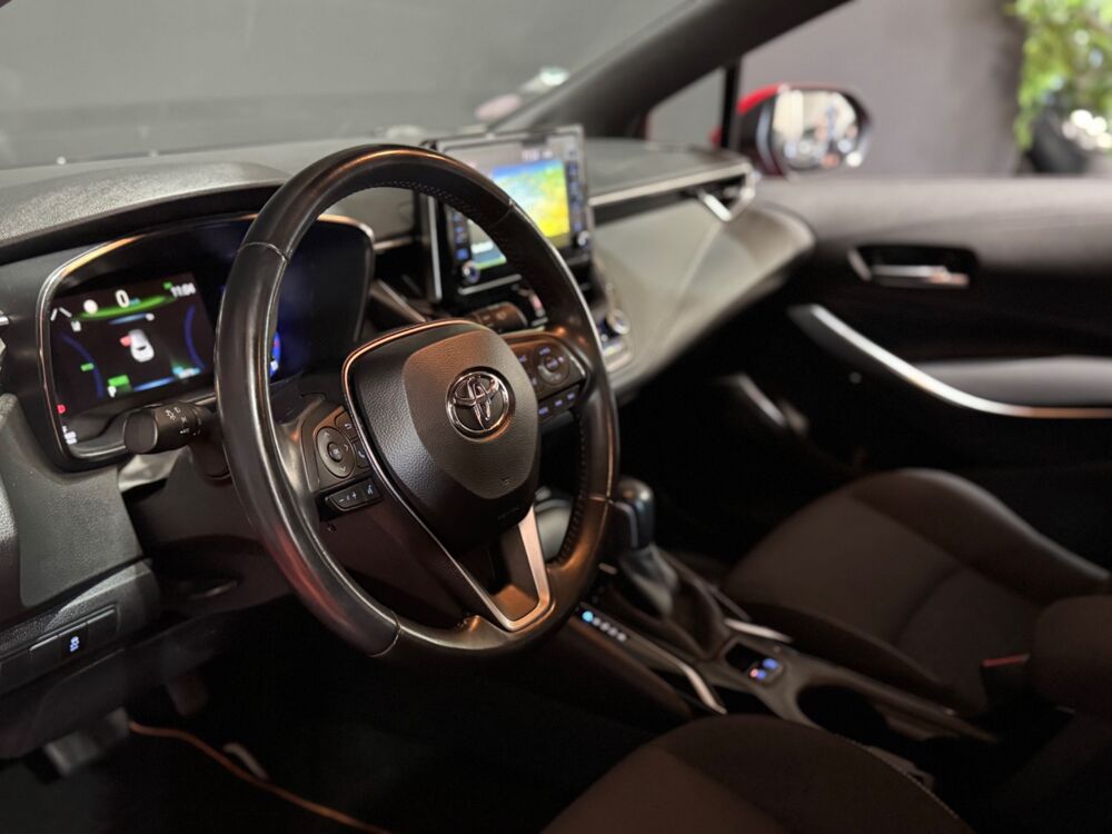 Corolla 1.8 DUAL-VVTI 122CH CVT / CAM&Eacute;RA DE RECUL / R&Eacute;GULATEUR / SI&Egrave; 2020 occasion 29000 Quimper