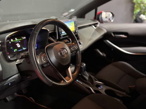 Corolla 1.8 DUAL-VVTI 122CH CVT / CAM&Eacute;RA DE RECUL / R&Eacute;GULATEUR / SI&Egrave; 2020 occasion 29000 Quimper