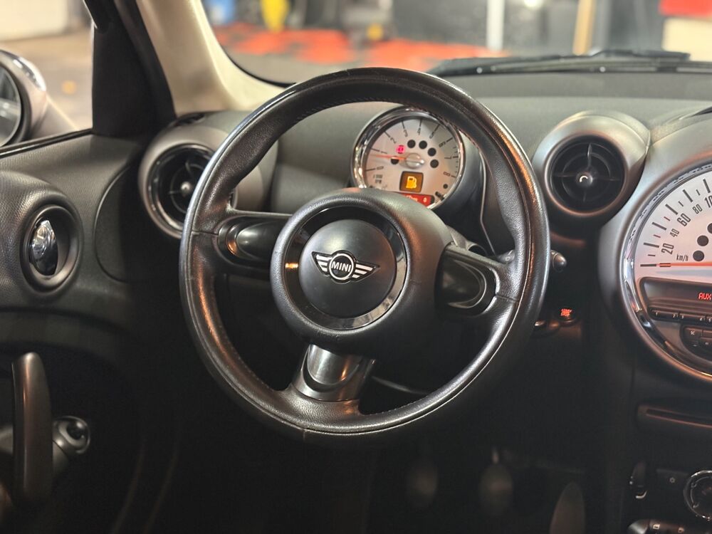 Countryman 1.6 120 CH / RADARS ARR 2011 occasion 29000 Quimper