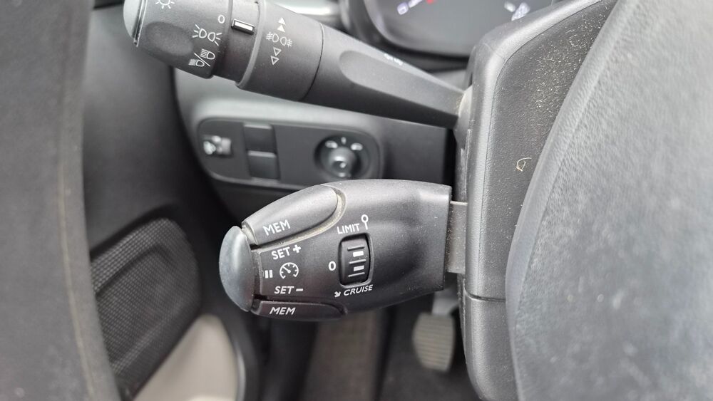 C3 1.5 HDI 100ch FEEL DISTRIBUTION A JOUR - ANDROID CARPLAY - C 2020 occasion 27000 &Eacute;vreux