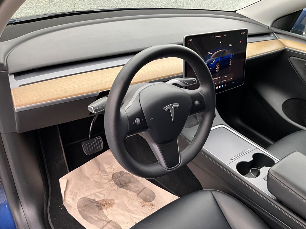 Model Y LONG RANGE DUAL MOTORS 441 CV / 4 roues motrices 2022 occasion 17000 La Rochelle