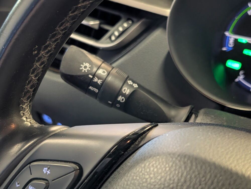C-HR HYBRID 122CV COLLECTION - JBL - 2EME MAIN - ENTRETIEN ET GAR 2019 occasion 69400 Arnas