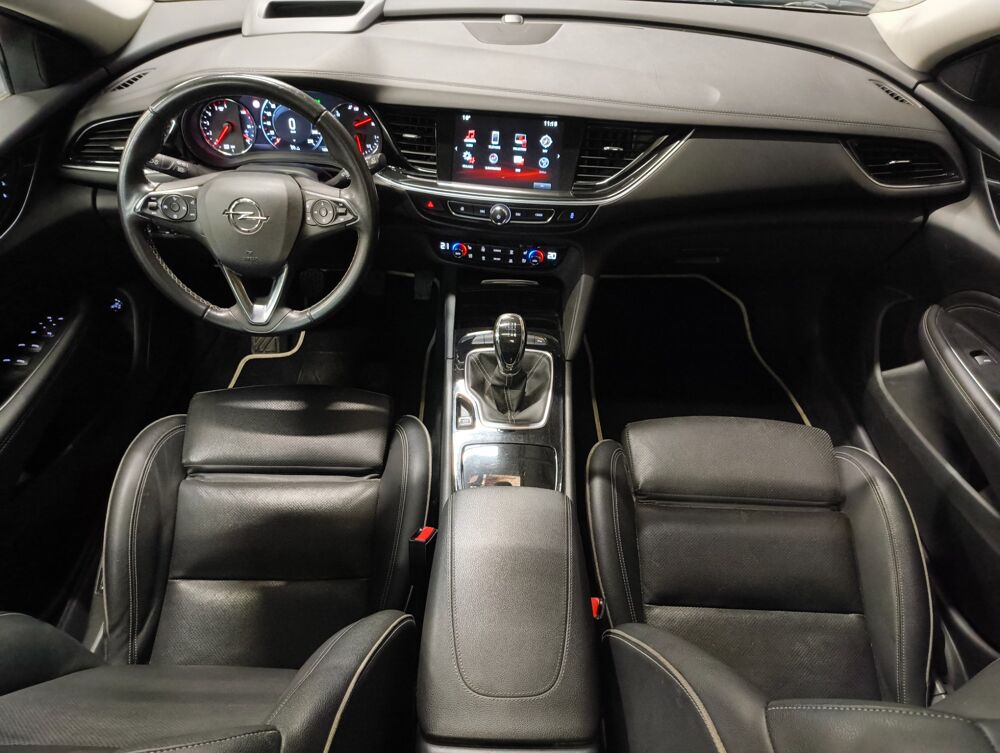 Insignia SPORTS-TOURER 1.6 CDTI 135chv ELITE TOIT OUVRANT + CARPLAY + 2018 occasion 26100 Romans-sur-Is&egrave;re