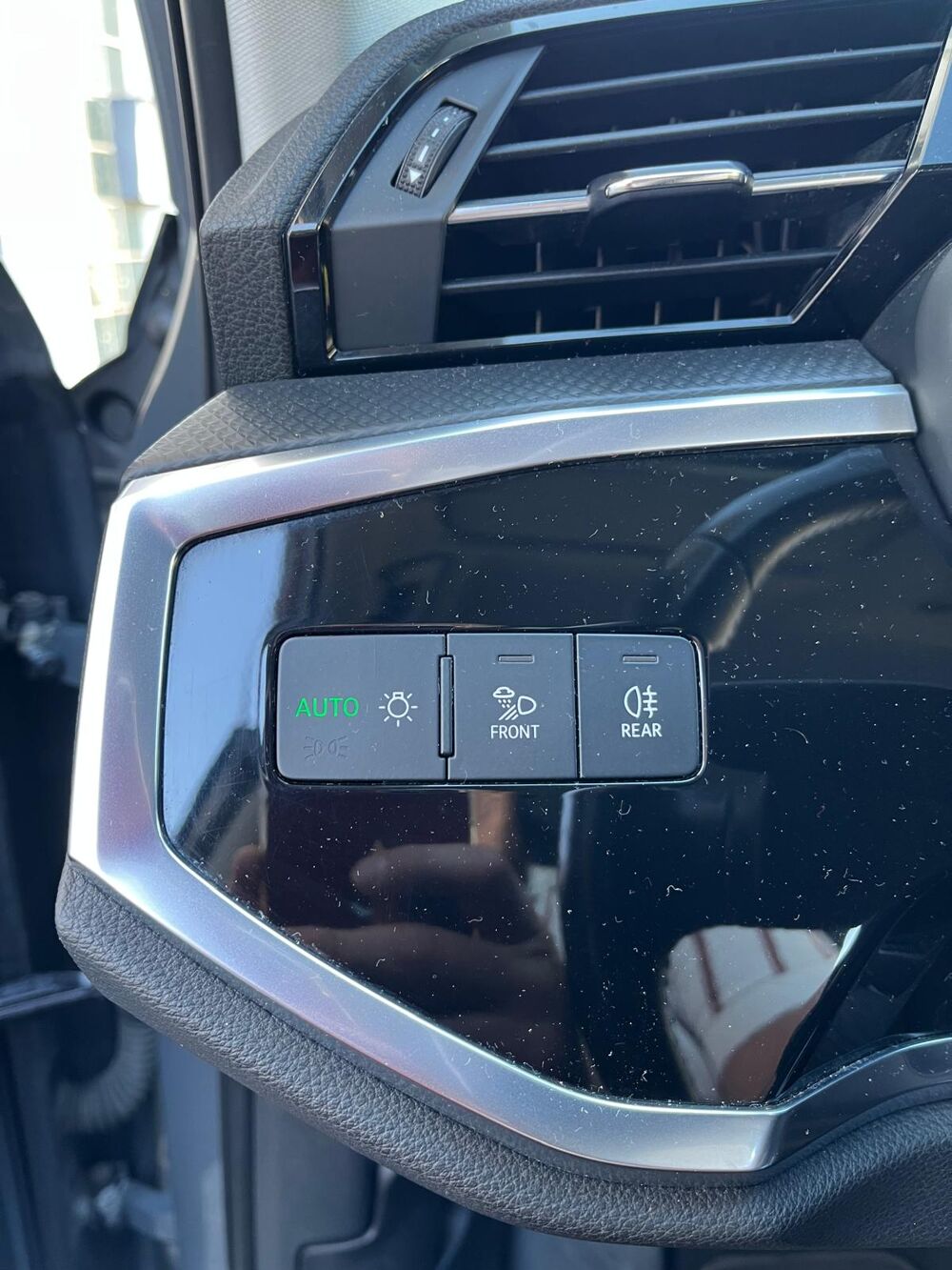 Q3 2.0 35 TDI 150 BUSINESS LINE S-TRONIC / R&Eacute;GULATEUR ADAPTATIF 2019 occasion 74600 Seynod