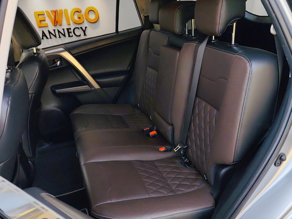 RAV 4 2.5 197cH HYBRID FULL-HYBRID SILVER EDITION 2WD CVT 2018 occasion 74600 Seynod