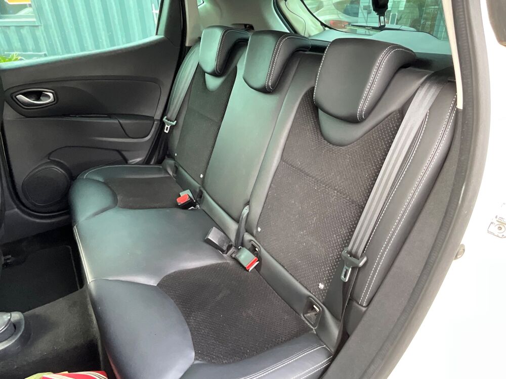 Clio 1.2 TCE 120 INTENS EDC / Premi&egrave;re main / Entretien complet / 2017 occasion 17000 La Rochelle