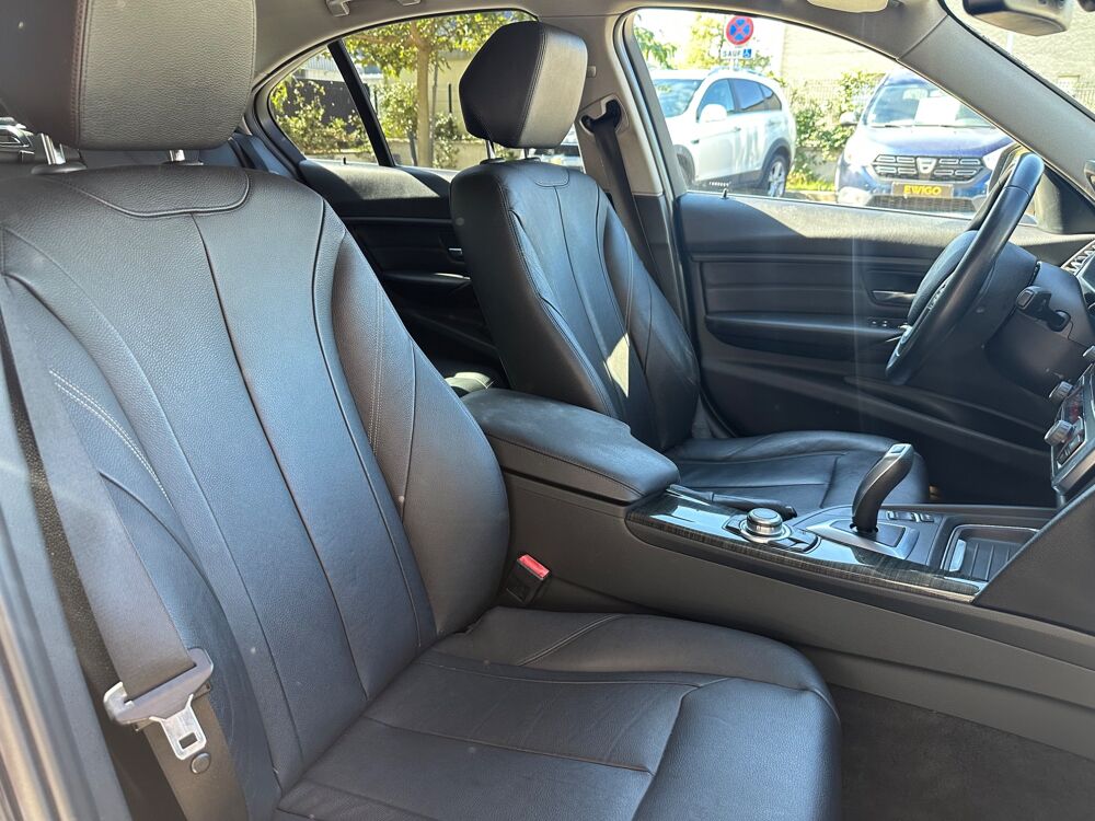 S&eacute;rie 3 2L 320D LUXURY 165ch SIEGES AV CHAUFFANTS / CAMERA DE RECUL 2012 occasion 38420 Le Versoud
