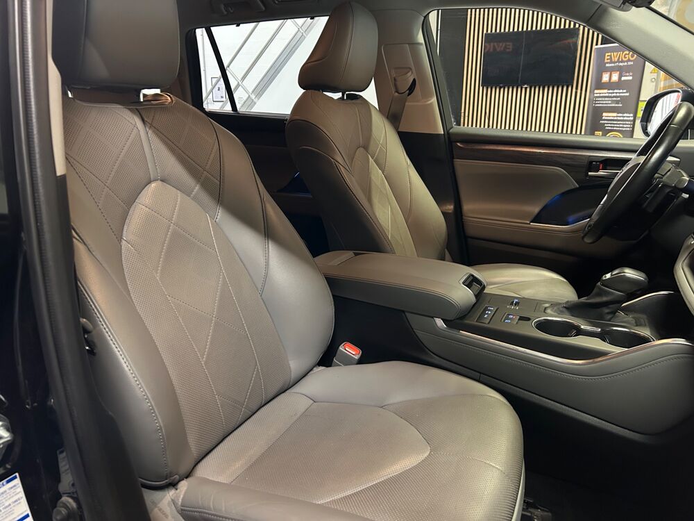 Highlander 2.5 248ch 190 HYBRID FULL-HYBRID 1.9KWH LOUNGE AWD-I 4X4 BVA 2021 occasion 78125 Gazeran