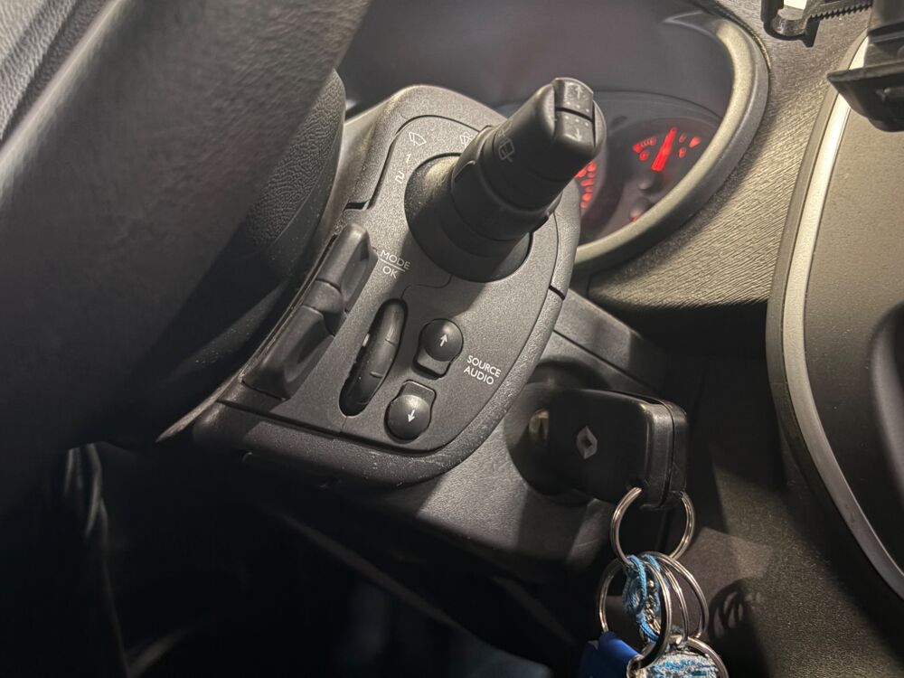 Grand Modus COMBI 1.5 DCI 90ch- TPMR /ENERGY LIFE- CARNET D'ENTRETIEN CO 2014 occasion 78125 Gazeran