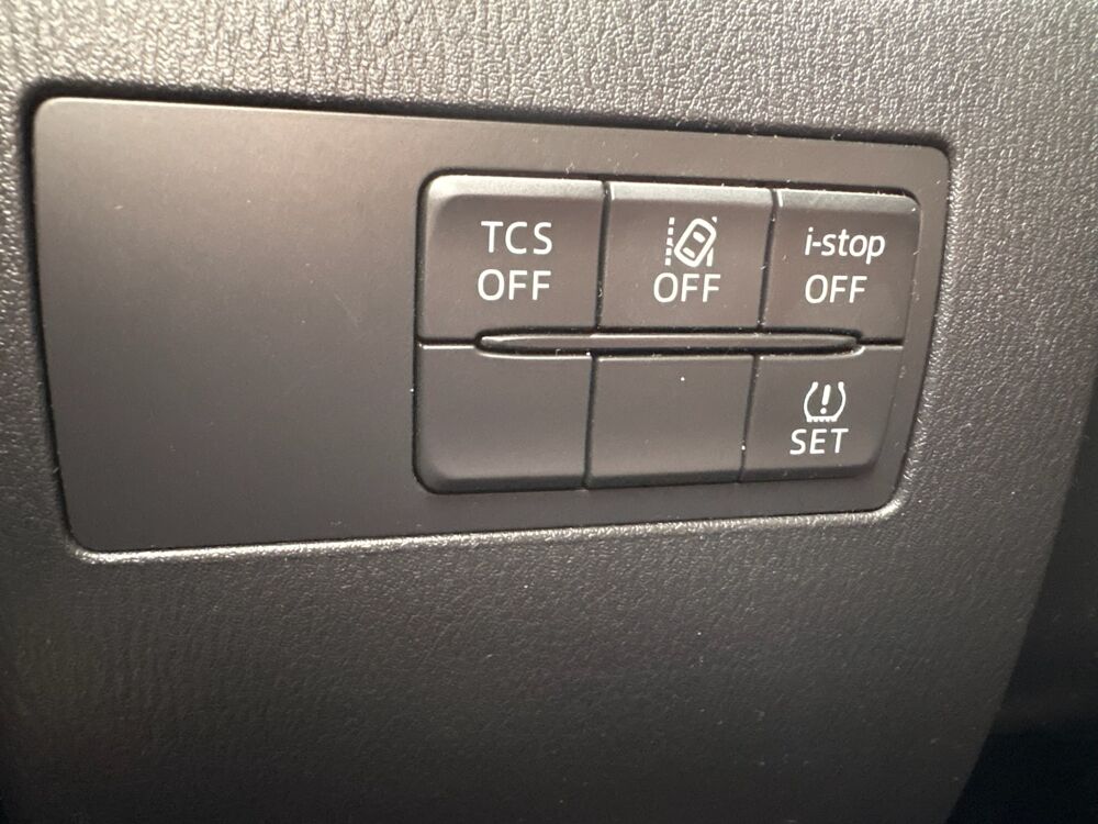 Cx-3 1.5 SKYACTIV-D 105 ch SIGNATURE 2018 occasion 64320 Idron