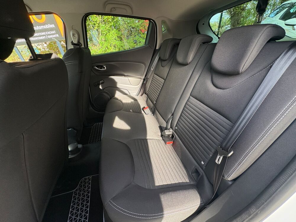 Clio 1.2 75ch LIMITED - FAIBLE KILOM&Eacute;TRAGE - RADAR DE RECUL - GPS 2017 occasion 76150 Saint-Jean-du-Cardonnay