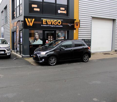 Toyota Yaris 1.3 VVT-i 100 ch LOUNGE / Premi&egrave;re main 2015 occasion Belbeuf 76240