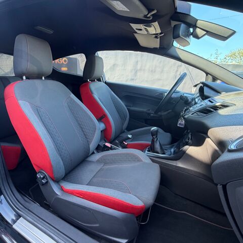 Fiesta V (2) 1.0 ECOBOOST 140 S&S ST LINE BLACK EDITION 3P + RADAR 2017 occasion 97410 Saint-Pierre