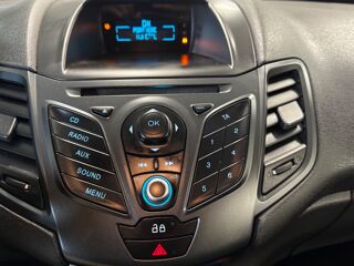 Fiesta 1.5 TDCI 75 Ch -TREND - DISTRIBUTION OK 2013 occasion 79000 Niort