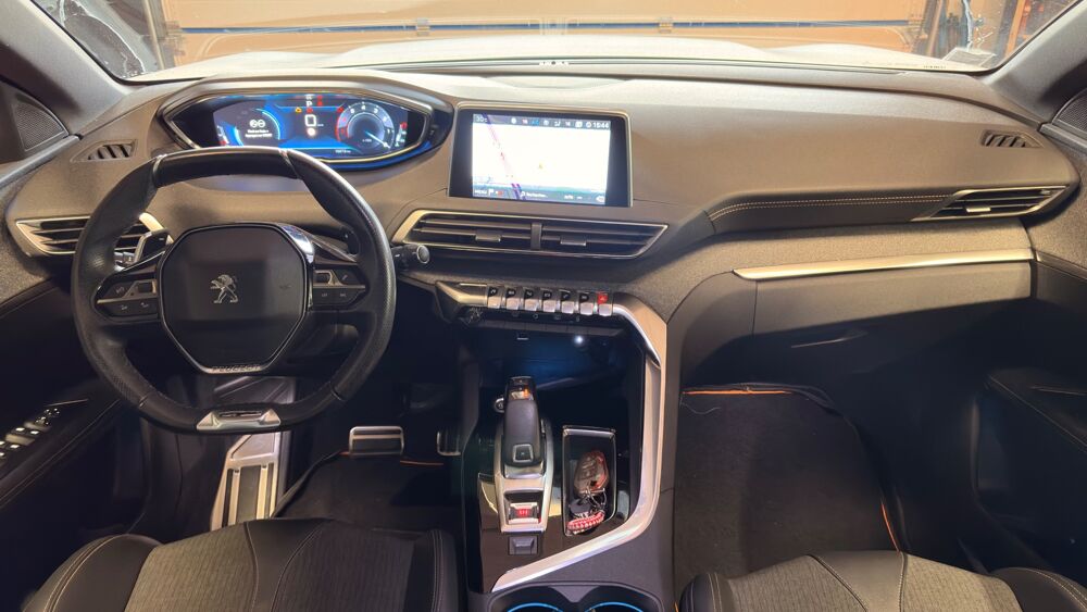 3008 GENERATION-II 1.6 180 GT LINE EAT BVA START-STOP A Chaine 2020 occasion 83600 Fr&eacute;jus