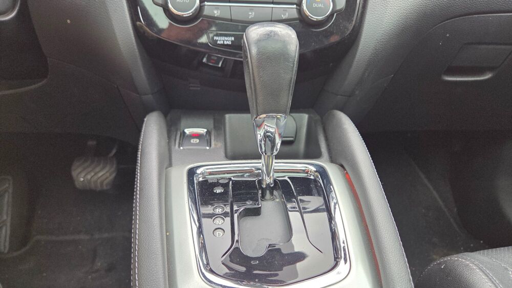 Qashqai 1.2 DIGT 115ch TEKNA 2WD X-TRONIC - CAMERA 360 - TOIT PANO - 2015 occasion 27000 &Eacute;vreux