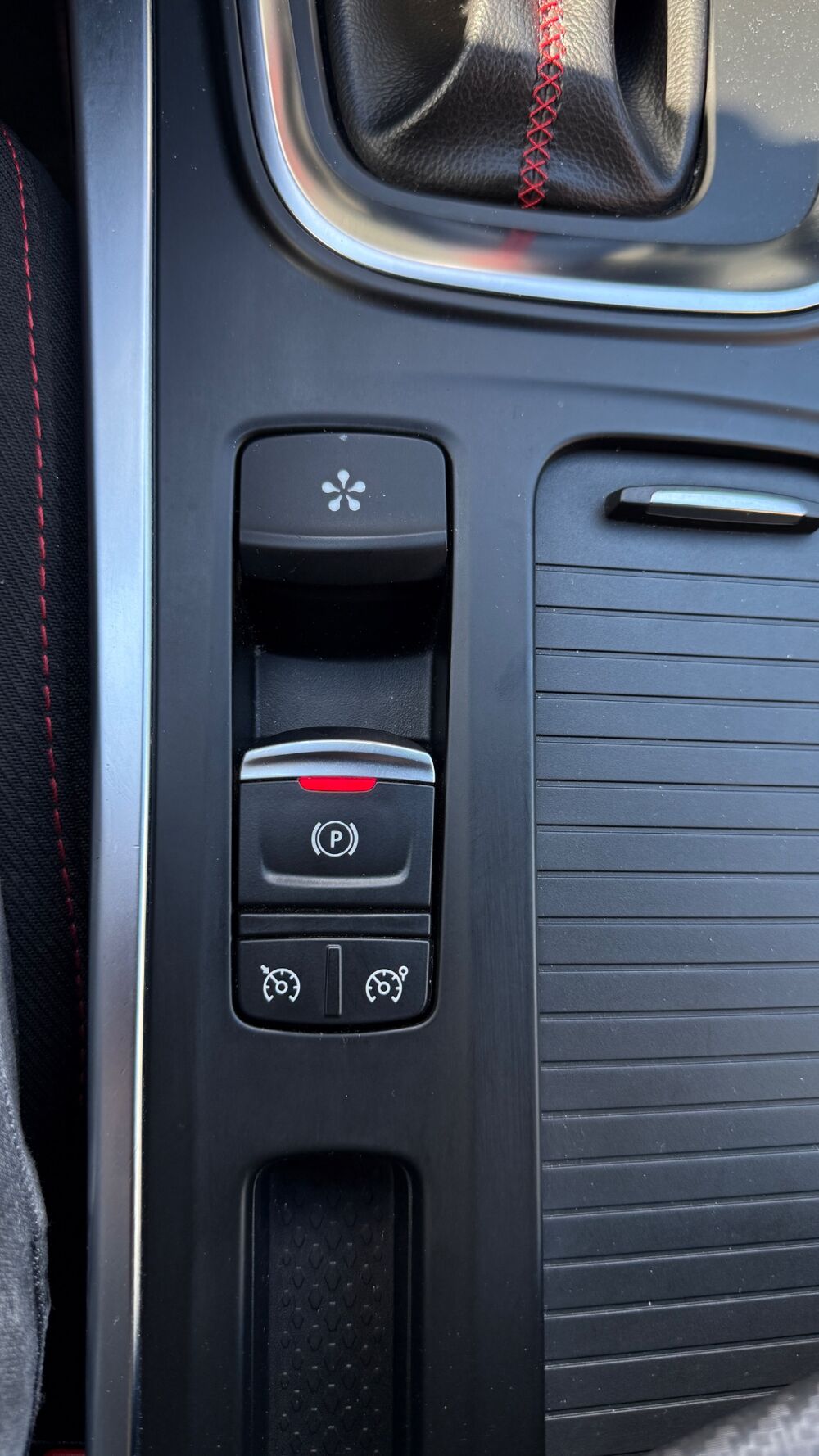 M&eacute;gane 1.8 280 RS EDC BVA - GARANTIE 6 MOIS MIN 2018 occasion 69150 D&eacute;cines-Charpieu