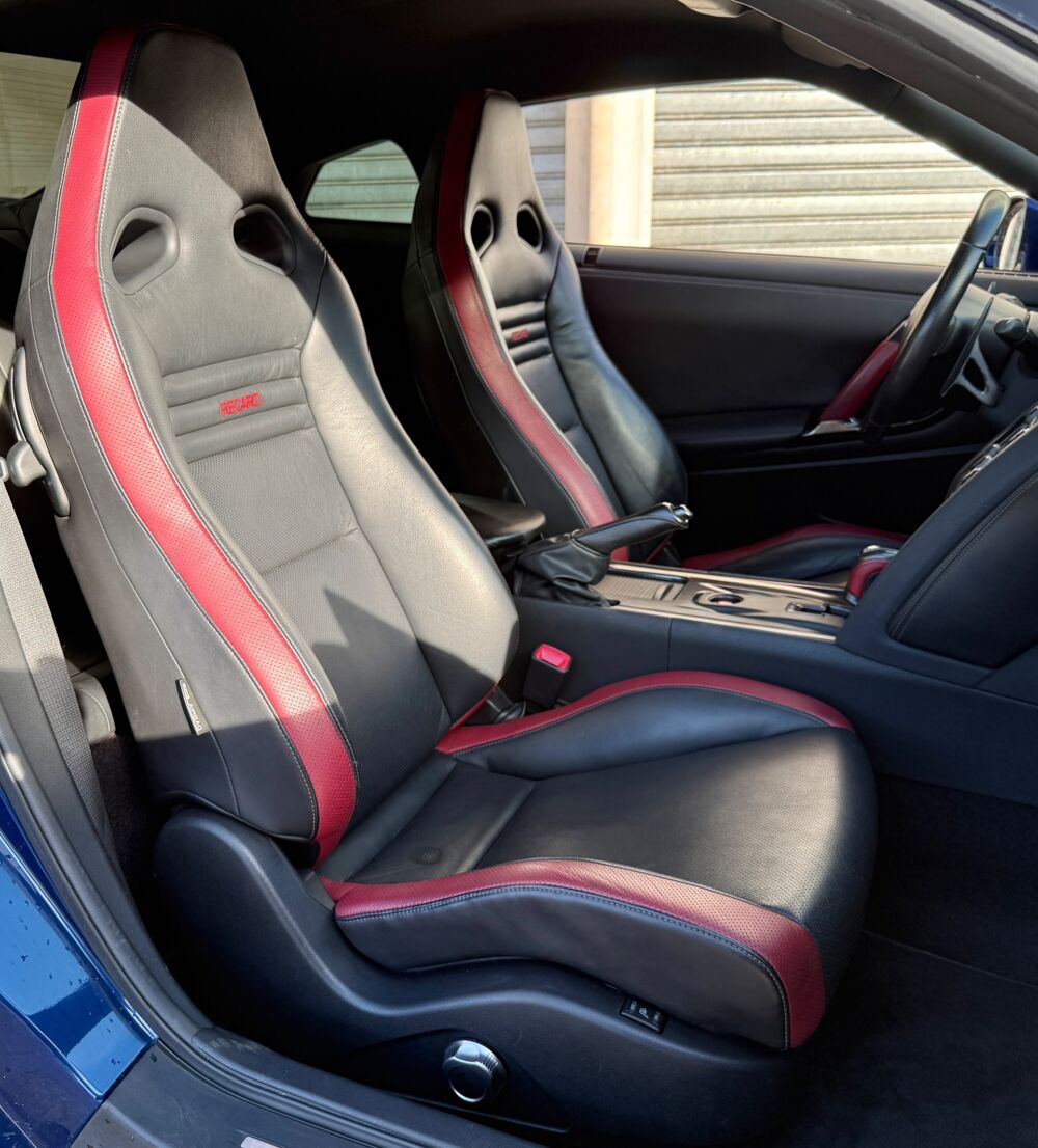GT-R (2) 3.8 V6 530 BLACK EDITION + ORIGINE FR + SUIVI COMPLET + 2011 occasion 54000 Nancy