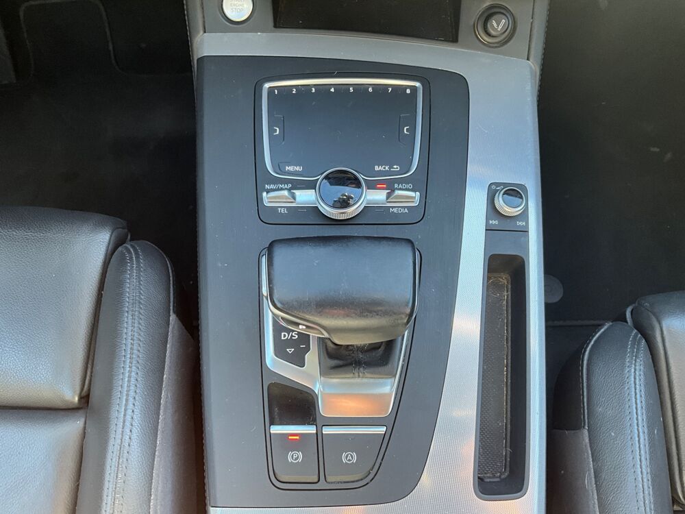 Q5 2.0 40 TDI 190 CH AVUS QUATTRO S-TRONIC BVA / CARPLAY / TOIT 2018 occasion 17000 La Rochelle