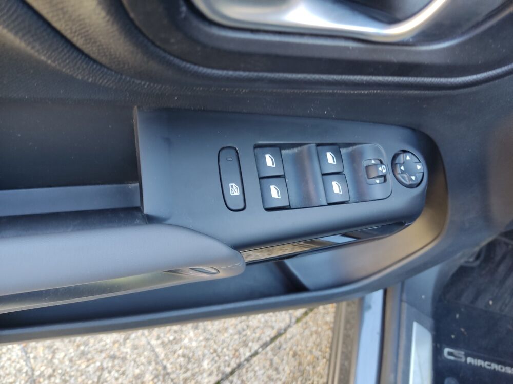 C5 aircross 1.2 130 FEEL START-STOP FULL ENTRETIEN CITROEN 2019 occasion 69150 D&eacute;cines-Charpieu