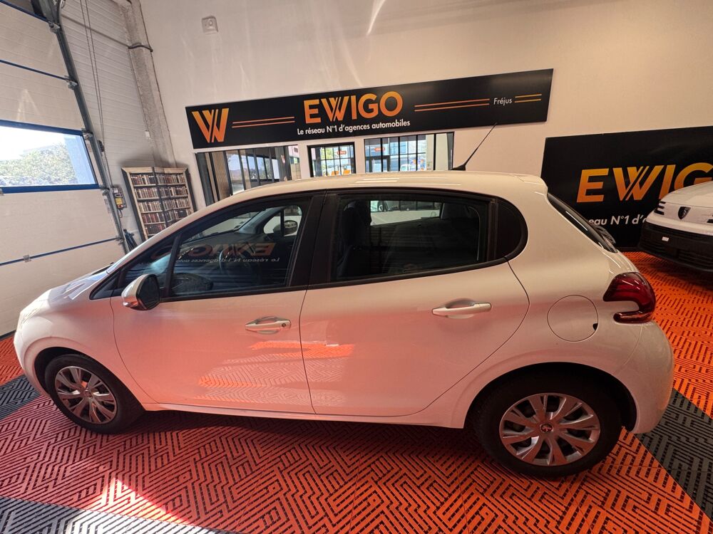 208 6 583 HT Soit 7900 TTC SOCIETE 1.5 BLUEHDI 100 BUSINESS ACTI 2019 occasion 83600 Fr&eacute;jus