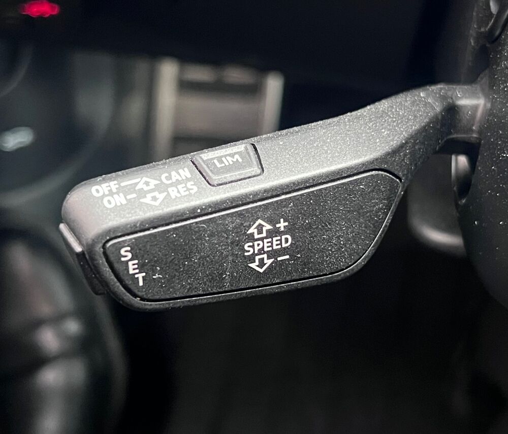TT III (2) COUPE 40 TFSI 197 S LINE S TRONIC 7 + CARPLAY 2022 occasion 54000 Nancy