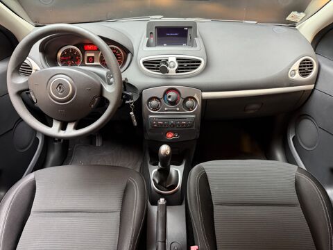 Clio 1.5 DCI 90 DYNAMIQUE TOMTOM - R&Eacute;GULATEUR ET LIMITEUR DE VITE 2012 occasion 33320 Eysines