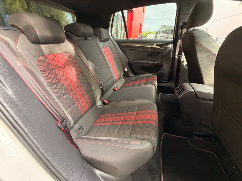 Golf 2.0 TSI 290Ch GTI TCR DSG BVA - LIGNE AKRAPOVIC - DYNAUDIO - 2019 occasion 76150 Saint-Jean-du-Cardonnay