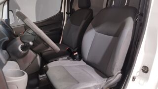 NV200 1.5 DCl 90CV VISIA BVM5 / DISTRIBUTION OK / EMBRAYAGE NEUF / 2013 occasion 17430 Tonnay-Charente
