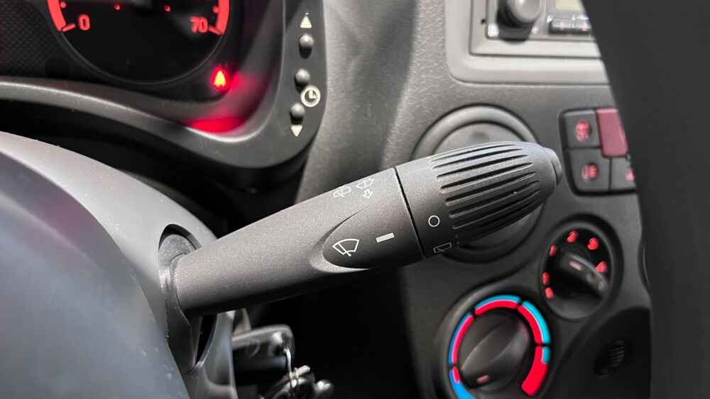 Panda DYNAMIC 1.2 70 TEINTE ROUGE - CLIMATISATION - DISTRIBUTION 0 2011 occasion 33610 Cestas