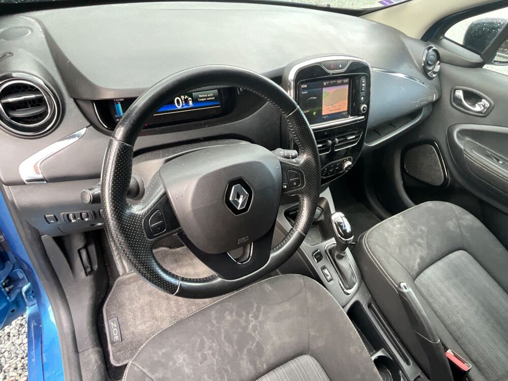 Zo&eacute; R90 ZE 90cv 40KWH CHARGE-NORMALE ZEN ENTRETIEN COMPLET RENAU 2018 occasion 17000 La Rochelle