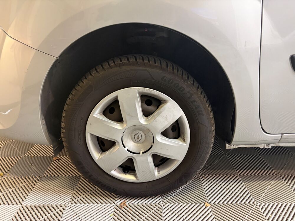 Grand Modus COMBI 1.5 DCI 90ch- TPMR /ENERGY LIFE- CARNET D'ENTRETIEN CO 2014 occasion 78125 Gazeran