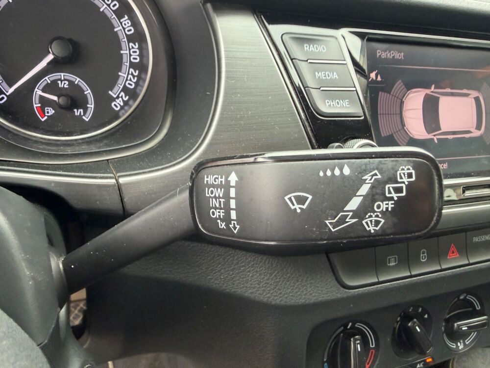 Fabia 1.0 TSI 95CH EDITION 1&Egrave;RE MAIN - CAMERA DE RECUL - CARPLAY - 2019 occasion 27000 &Eacute;vreux