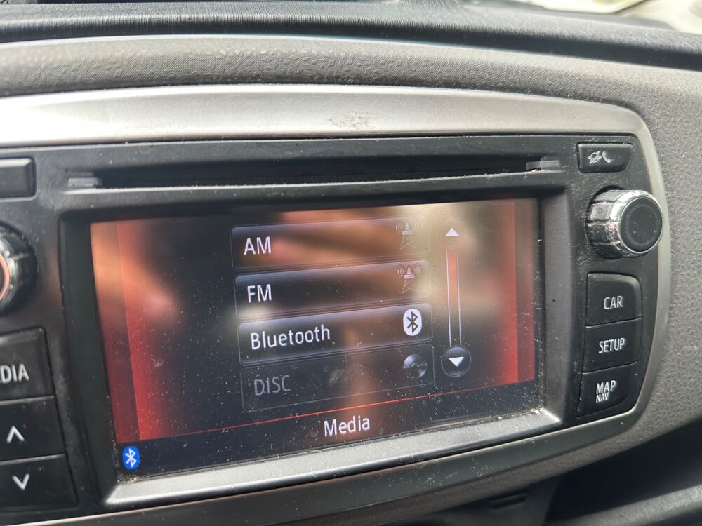 Yaris 1.4L D4D 90ch + CAMERA DE RECUL / GPS / CLIM 2012 occasion 38420 Le Versoud
